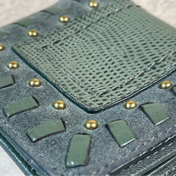 Fossil small green leather bifold wallet - Picture 12 of 13